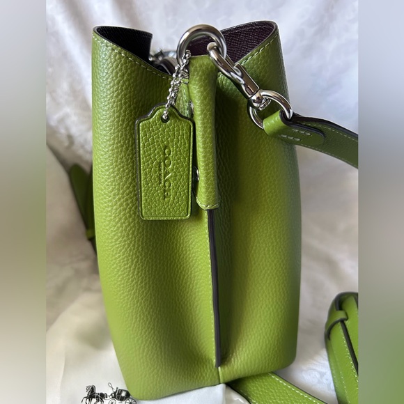 Coach Willow bag in Dark Lime - Picture 3 of 11